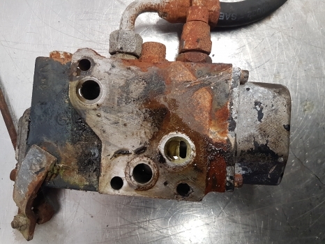 Deutz Dxbis110, 120, 140, 160 Hydraulic Spool Valve 04300357, 04304155 - Hydraulventil för Traktor: bild 3 Deutz Dxbis110, 120, 140, 160 Hydraulic Spool Valve 04300357, 04304155 - Hydraulventil för Traktor: bild 3
