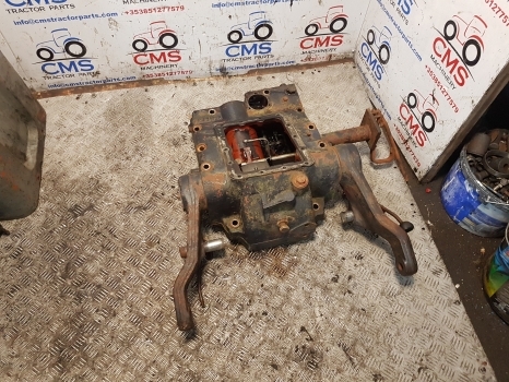 Deutz Dxbis110, 120, 85, 90 Hydraulic Lift Cover Assy 4337465r, 04331256 - Hydraulik för Traktor: bild 1 Deutz Dxbis110, 120, 85, 90 Hydraulic Lift Cover Assy 4337465r, 04331256 - Hydraulik för Traktor: bild 1