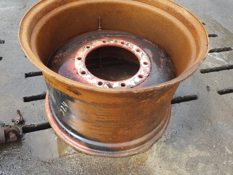 Fendt 724 S4 Massey Ferguson Front Wheel Rim W18x28, Red H718701024018 - Fälg för Traktor: bild 2 Fendt 724 S4 Massey Ferguson Front Wheel Rim W18x28, Red H718701024018 - Fälg för Traktor: bild 2