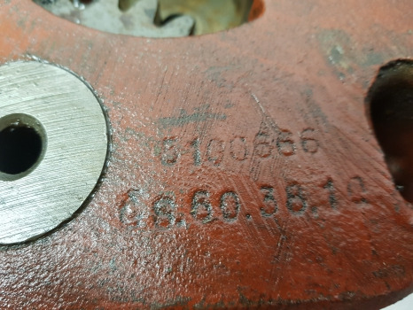 Fiat 110-90, 100-90, 110-90dt, 100-90dt Axle Carrier Assy 5100666, 5100649 - Axel och reservdelar för Traktor: bild 4 Fiat 110-90, 100-90, 110-90dt, 100-90dt Axle Carrier Assy 5100666, 5100649 - Axel och reservdelar för Traktor: bild 4