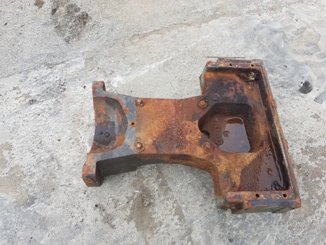 Fiat 70-90, 55-90, 60-90, 80-90 Front Axle Casting, Support 5120492, 5142827 - Framaxel för Traktor: bild 2 Fiat 70-90, 55-90, 60-90, 80-90 Front Axle Casting, Support 5120492, 5142827 - Framaxel för Traktor: bild 2
