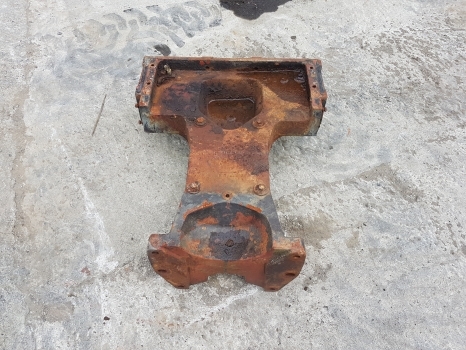 Fiat 70-90, 55-90, 60-90, 80-90 Front Axle Casting, Support 5120492, 5142827 - Framaxel för Traktor: bild 1 Fiat 70-90, 55-90, 60-90, 80-90 Front Axle Casting, Support 5120492, 5142827 - Framaxel för Traktor: bild 1
