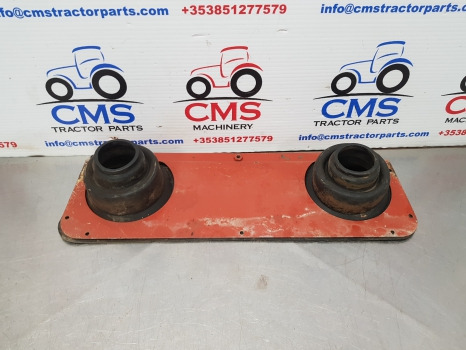 Fiat 90, 160-90, 140-60 Wide Super Comfort Cab Cab Plate And Boot 5111671 - Hytt och interiör: bild 1 Fiat 90, 160-90, 140-60 Wide Super Comfort Cab Cab Plate And Boot 5111671 - Hytt och interiör: bild 1