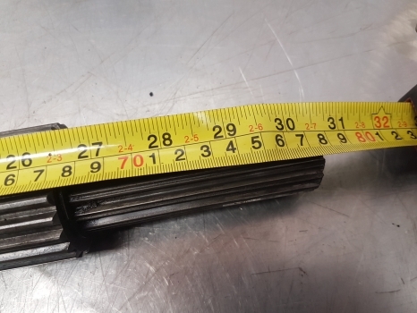 Fiat F140dt, Fiat120dt, Fiat130dt Front Axle Drive Shaft Lhs 5154038 - Drivaxel för Traktor: bild 5 Fiat F140dt, Fiat120dt, Fiat130dt Front Axle Drive Shaft Lhs 5154038 - Drivaxel för Traktor: bild 5