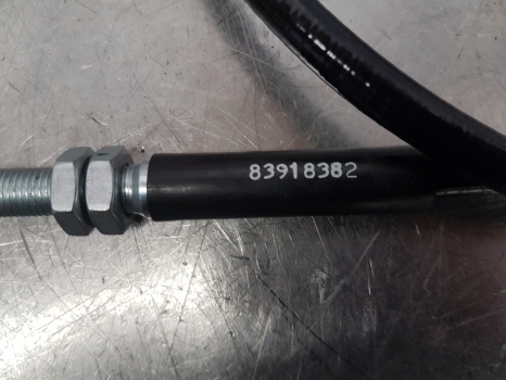 Ford 10, 600, 700 Series, 7710, 7810 Hand Brake Cable 83918382, D5nn2853a - Bromsdelar för Traktor: bild 5 Ford 10, 600, 700 Series, 7710, 7810 Hand Brake Cable 83918382, D5nn2853a - Bromsdelar för Traktor: bild 5