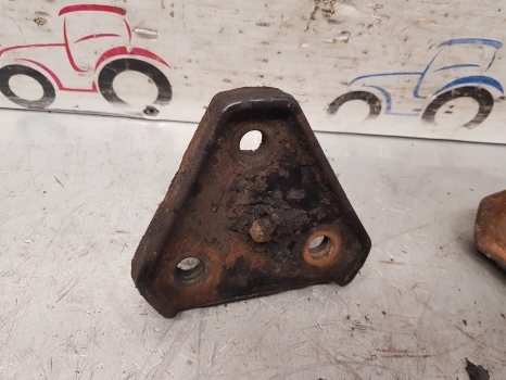 Ford 10 Ser 7810 Carraro Front Axle King Pin Pair Top, Bottom Car115729, 115729 - Framaxel för Traktor: bild 5 Ford 10 Ser 7810 Carraro Front Axle King Pin Pair Top, Bottom Car115729, 115729 - Framaxel för Traktor: bild 5
