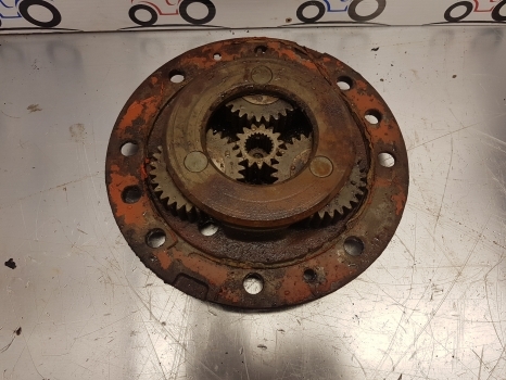 Ford 10 Series Carraro Hub Cover Assembly Car115643, 9968080, Car120836, N13513 - Hub för Traktor: bild 2 Ford 10 Series Carraro Hub Cover Assembly Car115643, 9968080, Car120836, N13513 - Hub för Traktor: bild 2
