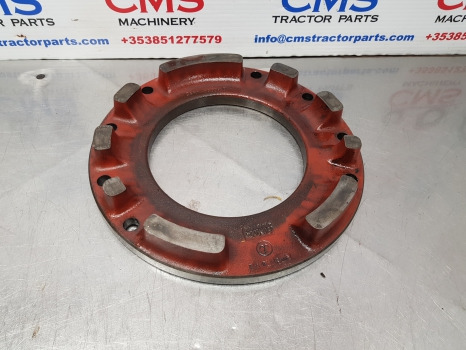 Ford 3930, 5030, 4830, Rear Axle Brake Housing Plate E4nn2a098aa, C5nn2a098b - Bromsskivor: bild 1 Ford 3930, 5030, 4830, Rear Axle Brake Housing Plate E4nn2a098aa, C5nn2a098b - Bromsskivor: bild 1