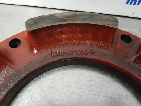 Ford 3930, 5030, 4830, Rear Axle Brake Housing Plate E4nn2a098aa, C5nn2a098b - Bromsskivor: bild 3 Ford 3930, 5030, 4830, Rear Axle Brake Housing Plate E4nn2a098aa, C5nn2a098b - Bromsskivor: bild 3