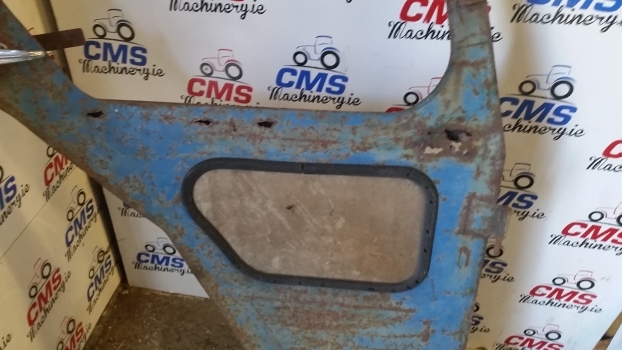 Ford 4000, 4600, 5600 8 Cab Door Right 81834249 - Dörr och reservdelar för Traktor: bild 4 Ford 4000, 4600, 5600 8 Cab Door Right 81834249 - Dörr och reservdelar för Traktor: bild 4