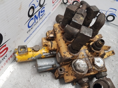 Ford 655, 655a, 550, 555, 555a Digger Loader Control Hydraulic Valve Complete - Hydraulventil för Grävlastare: bild 4 Ford 655, 655a, 550, 555, 555a Digger Loader Control Hydraulic Valve Complete - Hydraulventil för Grävlastare: bild 4