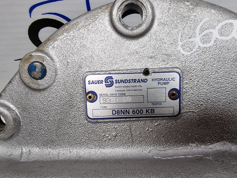 Ford 6600, 7600, 6700, 7700 Hydraulic Pump D8nn600kb, 83936586, 87540837 - Hydraulpump: bild 3 Ford 6600, 7600, 6700, 7700 Hydraulic Pump D8nn600kb, 83936586, 87540837 - Hydraulpump: bild 3