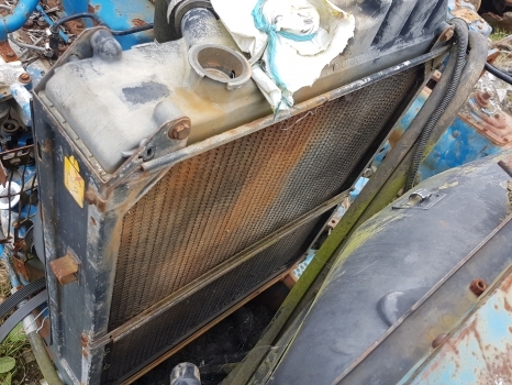 Ford 8340, 40 Series Engine Water Cooling Radiator 82015105, 82015099 - Kylare för Traktor: bild 1 Ford 8340, 40 Series Engine Water Cooling Radiator 82015105, 82015099 - Kylare för Traktor: bild 1