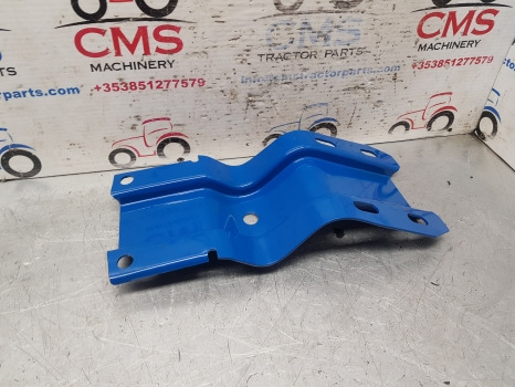 Ford Q, Sq Cab, 10, Tw, 30, 600 Series Cab Mudguard Bracket Support D5nn16n318a - Vinge: bild 4 Ford Q, Sq Cab, 10, Tw, 30, 600 Series Cab Mudguard Bracket Support D5nn16n318a - Vinge: bild 4