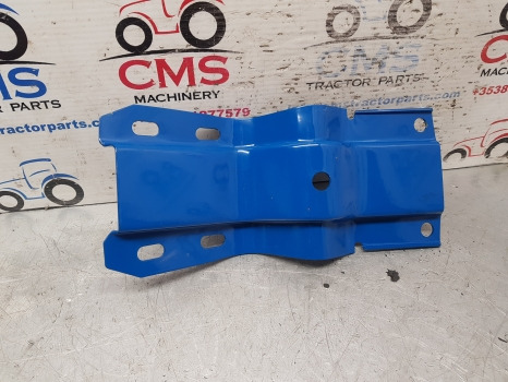 Ford Q, Sq Cab, 10, Tw, 30, 600 Series Cab Mudguard Bracket Support D5nn16n318a - Vinge: bild 3 Ford Q, Sq Cab, 10, Tw, 30, 600 Series Cab Mudguard Bracket Support D5nn16n318a - Vinge: bild 3
