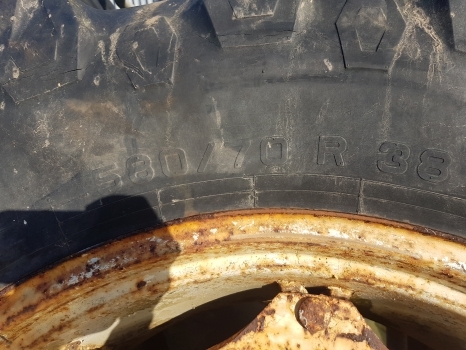 Ford Rear Wheel Complete R38 Pirelli Tm700 580/70r38 - Komplett hjul för Traktor: bild 3 Ford Rear Wheel Complete R38 Pirelli Tm700 580/70r38 - Komplett hjul för Traktor: bild 3