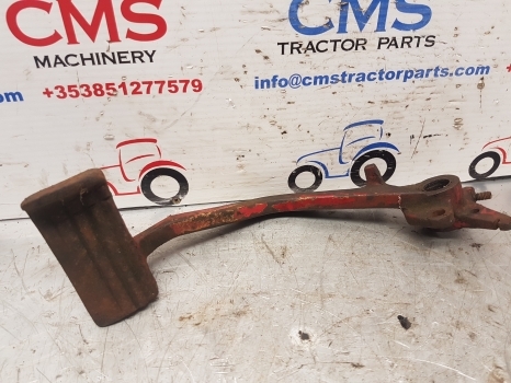 International Case 84,85 Series 784, 785, 684, 685, 585 Clutch Pedal 1500212c92 - Koppling och reservdelar för Traktor: bild 1 International Case 84,85 Series 784, 785, 684, 685, 585 Clutch Pedal 1500212c92 - Koppling och reservdelar för Traktor: bild 1