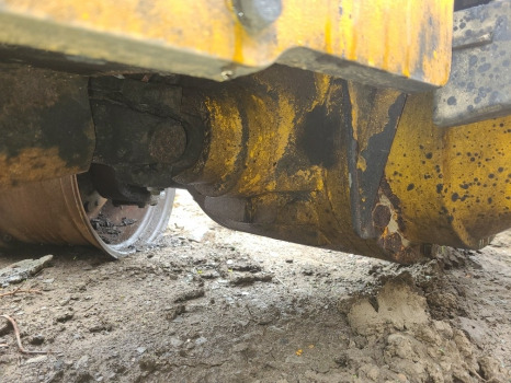 Jcb 533-105, 530, 540 Front Axle Differential Unit Complete 18.16:1, 453/3338 - Framaxel för Lantbruksmaskiner: bild 1 Jcb 533-105, 530, 540 Front Axle Differential Unit Complete 18.16:1, 453/3338 - Framaxel för Lantbruksmaskiner: bild 1