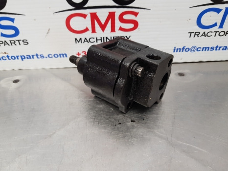 John Deere 1630, 6200, 2140, 2130 Engine Oil Pump Re35685, T20298, Ar59621 - Oljepump för Lantbruksmaskiner: bild 2 John Deere 1630, 6200, 2140, 2130 Engine Oil Pump Re35685, T20298, Ar59621 - Oljepump för Lantbruksmaskiner: bild 2
