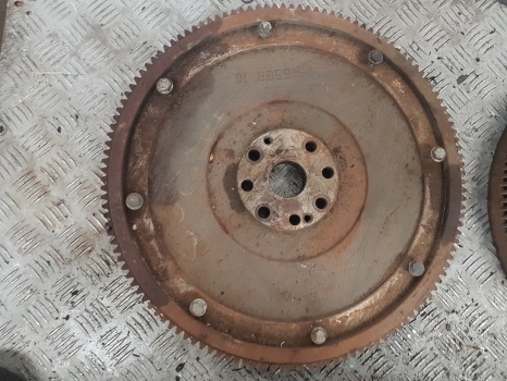 John Deere 3220, 3215, 3415, 3420 Telehandler Flywheel Assy R516568, R516568 - Svänghjul för Teleskoplastar: bild 1 John Deere 3220, 3215, 3415, 3420 Telehandler Flywheel Assy R516568, R516568 - Svänghjul för Teleskoplastar: bild 1