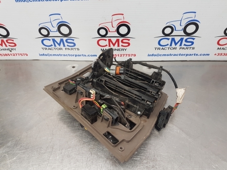 Hytt och interiör John Deere 6115m, 6m Series, Rockshaft Panel Control Assy Re260695, Al110119: bild 9