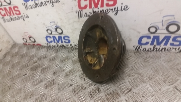 John Deere 6300, 6400, 6100, 6200 Rear Axle Bearing Housing Al76780, L77137 - Bakaxel för Traktor: bild 2 John Deere 6300, 6400, 6100, 6200 Rear Axle Bearing Housing Al76780, L77137 - Bakaxel för Traktor: bild 2