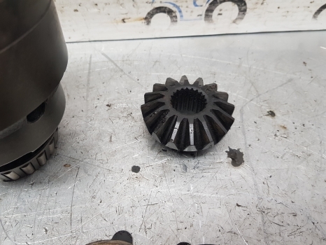 John Deere 6300, 6400 Zf Apl2035 Front Axle Differential L100149, 4131302074 - Differential för Traktor: bild 5 John Deere 6300, 6400 Zf Apl2035 Front Axle Differential L100149, 4131302074 - Differential för Traktor: bild 5