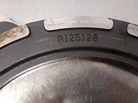 John Deere 6820, 6140j, 6155j, 7405, 7500 Rear Axle Plate R333929, R125128 - Bakaxel för Traktor: bild 4 John Deere 6820, 6140j, 6155j, 7405, 7500 Rear Axle Plate R333929, R125128 - Bakaxel för Traktor: bild 4
