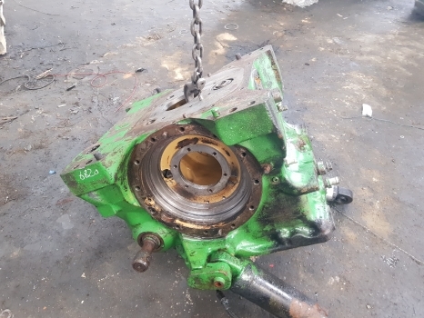 John Deere 6820, 6920 Autopowr Rear Axle Centre Housing Re220931, R219630 - Bakaxel för Traktor: bild 3 John Deere 6820, 6920 Autopowr Rear Axle Centre Housing Re220931, R219630 - Bakaxel för Traktor: bild 3