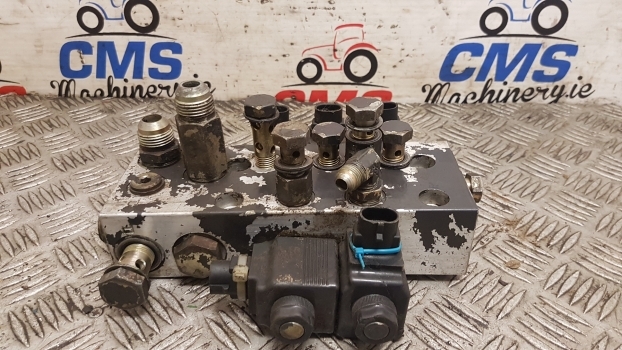 Landini Mythos 115 Transmission Hydraulic Valve Block 3648149m91, 3655022m91 - Hydraulventil för Traktor: bild 4 Landini Mythos 115 Transmission Hydraulic Valve Block 3648149m91, 3655022m91 - Hydraulventil för Traktor: bild 4