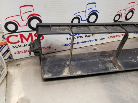 Massey Ferguson 4225, 4245, 4255, 4355, 4345 Cab Air Filter Frame 3388743m1 - A/C reservdel: bild 5 Massey Ferguson 4225, 4245, 4255, 4355, 4345 Cab Air Filter Frame 3388743m1 - A/C reservdel: bild 5