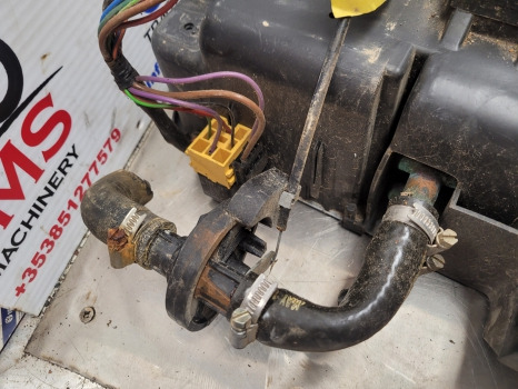 Massey Ferguson 4355, 4245, 4255, 4260, 4270 Cab Air Heater Unit 3807646m91 - A/C reservdel: bild 5 Massey Ferguson 4355, 4245, 4255, 4260, 4270 Cab Air Heater Unit 3807646m91 - A/C reservdel: bild 5