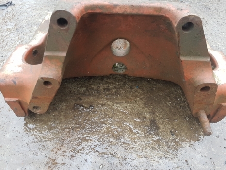 Massey Ferguson 50h, 50hx, Front Axle Casting 3510463m1 - Framaxel för Grävlastare: bild 4 Massey Ferguson 50h, 50hx, Front Axle Casting 3510463m1 - Framaxel för Grävlastare: bild 4