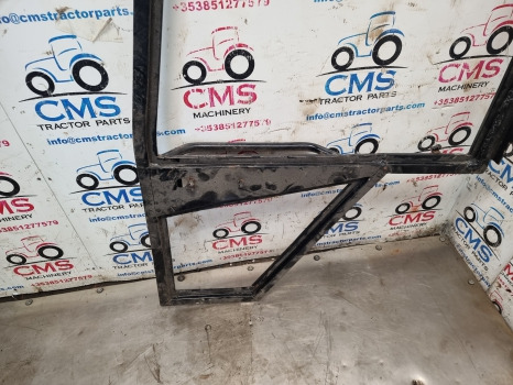 Massey Ferguson 50hx, 60hx, Cab Door Frame Lhs Bent 50hxdoor - Dörr och reservdelar: bild 4 Massey Ferguson 50hx, 60hx, Cab Door Frame Lhs Bent 50hxdoor - Dörr och reservdelar: bild 4