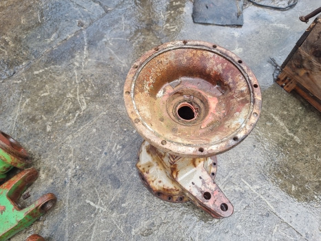 Massey Ferguson 698t, 690, 575 Rear Axle Housing Left 1666936m1 - Bakaxel: bild 3 Massey Ferguson 698t, 690, 575 Rear Axle Housing Left 1666936m1 - Bakaxel: bild 3