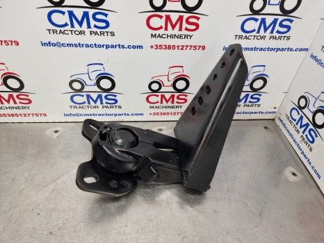 Massey Ferguson 7719, Claas, Mf, Front Mudguard Bracket Kit Lh 4273670m1 - Vinge: bild 1 Massey Ferguson 7719, Claas, Mf, Front Mudguard Bracket Kit Lh 4273670m1 - Vinge: bild 1