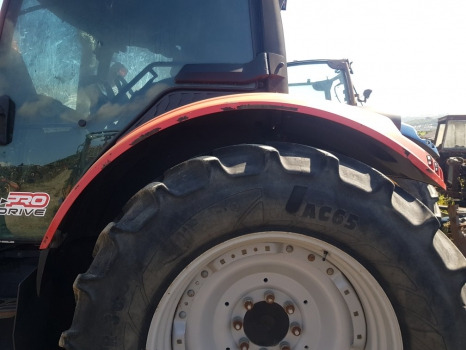 Mccormick X7.650 Cab Mudguard Fender Rear Kit - Vinge för Traktor: bild 4 Mccormick X7.650 Cab Mudguard Fender Rear Kit - Vinge för Traktor: bild 4