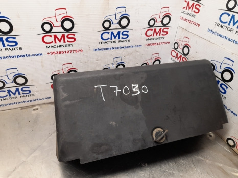 New Holland Case T6000, Tsa, Maxxum, Puma T7030 Battery Cover 87316828, 82032836 - Elektriskt system för Lantbruksmaskiner: bild 1 New Holland Case T6000, Tsa, Maxxum, Puma T7030 Battery Cover 87316828, 82032836 - Elektriskt system för Lantbruksmaskiner: bild 1