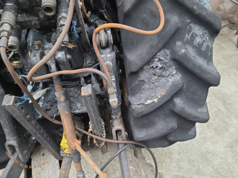 New Holland T4.90 V, T4060f, T4. 95v, T4050n Levelling Box Rhs 5193433 - Fjädring: bild 1 New Holland T4.90 V, T4060f, T4. 95v, T4050n Levelling Box Rhs 5193433 - Fjädring: bild 1