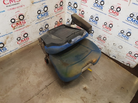 New Holland T7030, T7000, T7040, T7050, Driver Seat Assy Parts Only 87646744 - Säte för Lantbruksmaskiner: bild 2 New Holland T7030, T7000, T7040, T7050, Driver Seat Assy Parts Only 87646744 - Säte för Lantbruksmaskiner: bild 2