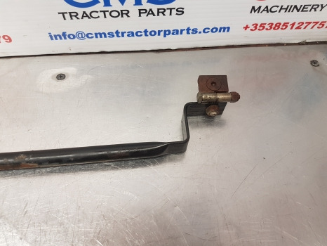 New Holland T7040, T7000, Cooler Handle Assy 84203263, 87619639 - Kylare: bild 3 New Holland T7040, T7000, Cooler Handle Assy 84203263, 87619639 - Kylare: bild 3