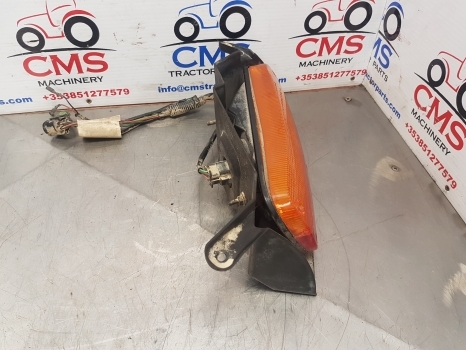 New Holland Ts115a Left Rear Light 82037619, 87747247 - Bakljus för Traktor: bild 4 New Holland Ts115a Left Rear Light 82037619, 87747247 - Bakljus för Traktor: bild 4