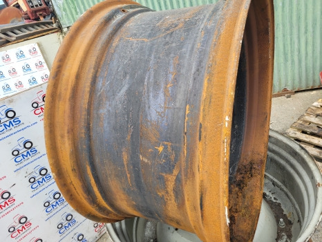 Valtra S374 Massey Ferguson 7480, 7485 Rear Wheel Rim 23x42 Pair 4293368m95 - Fälg för Traktor: bild 4 Valtra S374 Massey Ferguson 7480, 7485 Rear Wheel Rim 23x42 Pair 4293368m95 - Fälg för Traktor: bild 4