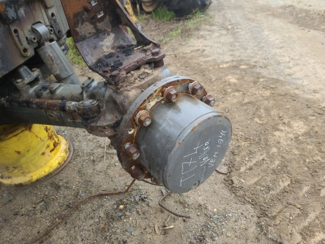 Valtra T174ea Front axle hub rhs complete - Framaxel för Lantbruksmaskiner: bild 1 Valtra T174ea Front axle hub rhs complete - Framaxel för Lantbruksmaskiner: bild 1