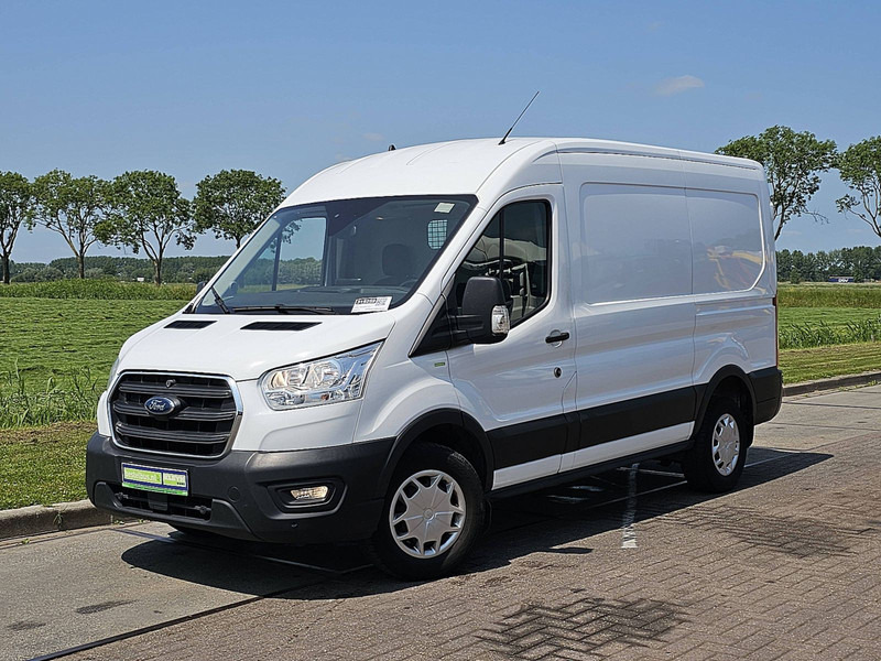 Ford Transit 2.0 L2H2 Navi Euro6 AC! - Skåpbil: bild 2 Ford Transit 2.0 L2H2 Navi Euro6 AC! - Skåpbil: bild 2