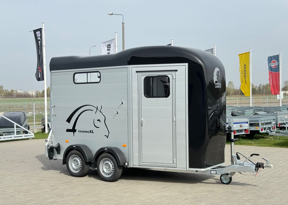 Cheval Liberte Touring Country XL przyczepa na dwa konie | duża siodlarnia | drzwi boczne | rampa przednia | 387×179 cm | ALUMINIOWA | Debon | dostawa | mocna i solidna | - Hästsläp: bild 1 Cheval Liberte Touring Country XL przyczepa na dwa konie | duża siodlarnia | drzwi boczne | rampa przednia | 387×179 cm | ALUMINIOWA | Debon | dostawa | mocna i solidna | - Hästsläp: bild 1