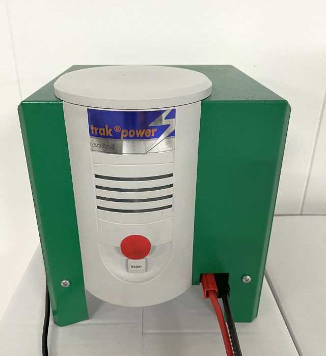 Hoppecke 8790202 | Trak mini 24V30A 230v Year 2016 sn. 45020829 80A Rema battery Trak mini 24V30A 230v Year 2016 sn. 45020829 80A Rema battery connector - Batteri för Materialhanteringsutrustning: bild 1 Hoppecke 8790202 | Trak mini 24V30A 230v Year 2016 sn. 45020829 80A Rema battery Trak mini 24V30A 230v Year 2016 sn. 45020829 80A Rema battery connector - Batteri för Materialhanteringsutrustning: bild 1