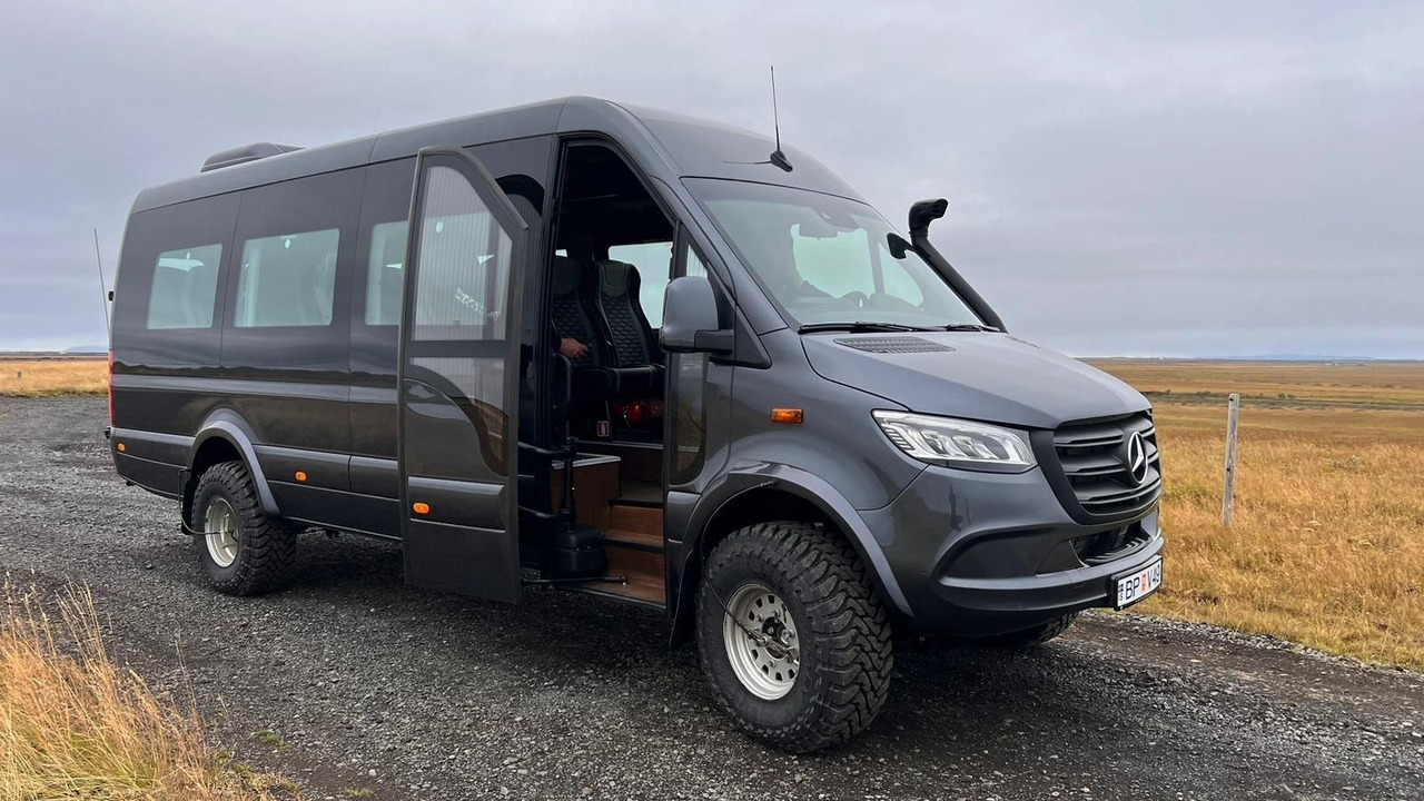 Mercedes-Benz Sprinter 519 AWD 4x4 TOURIST / 21 to 24 Seats - Minibuss, Persontransport: bild 3 Mercedes-Benz Sprinter 519 AWD 4x4 TOURIST / 21 to 24 Seats - Minibuss, Persontransport: bild 3