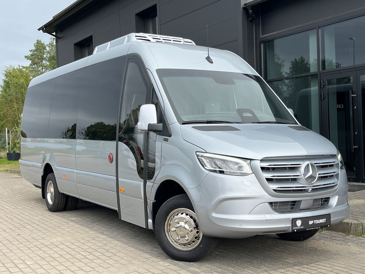 Mercedes-Benz Sprinter 519 TRANSFER XL / 22+1+1 / ON STOCK!!! Mercedes-Benz Sprinter 519 TOURIST XL/ 21-24 Seats/ IN STOCK! - Minibuss, Persontransport: bild 1 Mercedes-Benz Sprinter 519 TRANSFER XL / 22+1+1 / ON STOCK!!! Mercedes-Benz Sprinter 519 TOURIST XL/ 21-24 Seats/ IN STOCK! - Minibuss, Persontransport: bild 1