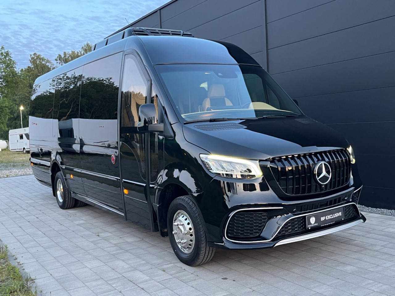 Mercedes-Benz Sprinter 519 XL /19+1+1/Luxury Bus /Coming Soon! Mercedes-Benz Sprinter 519 XL /19+1+1/Luxury /Panorama Windows - Minibuss, Persontransport: bild 1 Mercedes-Benz Sprinter 519 XL /19+1+1/Luxury Bus /Coming Soon! Mercedes-Benz Sprinter 519 XL /19+1+1/Luxury /Panorama Windows - Minibuss, Persontransport: bild 1